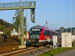 Der erste der beiden Desiros (der hintere steht noch im Hintergrund im Bahnhof) hat den Bahnhof Orlamünde verlassen und fährt nun über Saalfeld (Saale) nach Blankenstein (Saale).